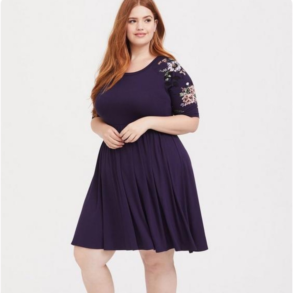 Torrid mini jersey raglan dress with pink floral sleeves